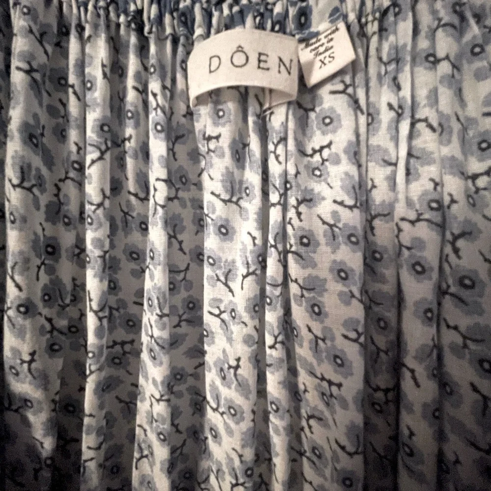 Doen Ischia shirred floral-print organic cotton-voile midi dress - Picture 4 of 5